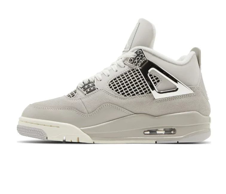 Jordan 4 'Frozen'