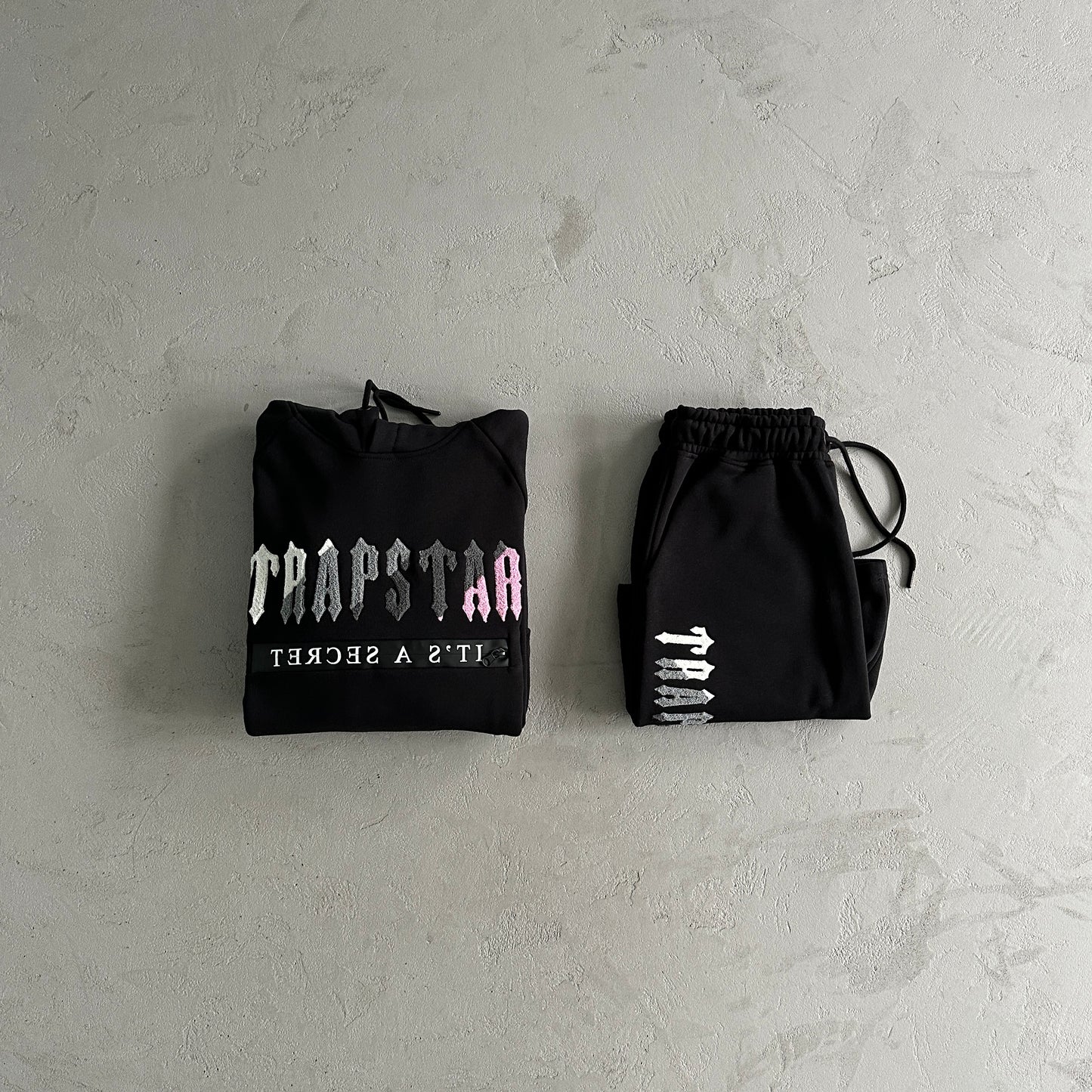 Trapstar Decdoded Hooded Black/Pink-Short-Set